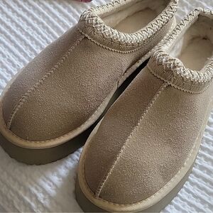 UGG Beige Cozy Women's Slippers